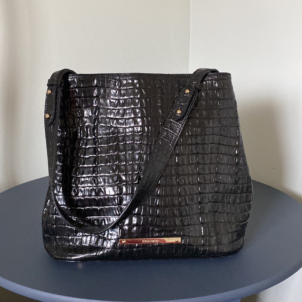 Brahmin embossed leather shoulder bag / purse